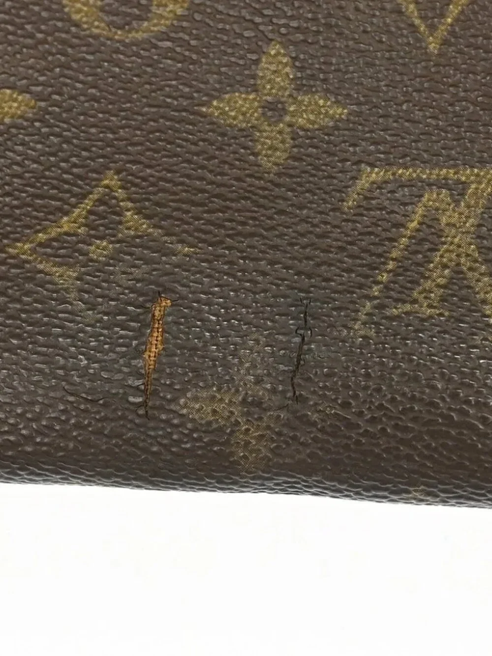 LOUIS VUITTON MONOGRAM SAUMUR 43 MESSENGER BAG